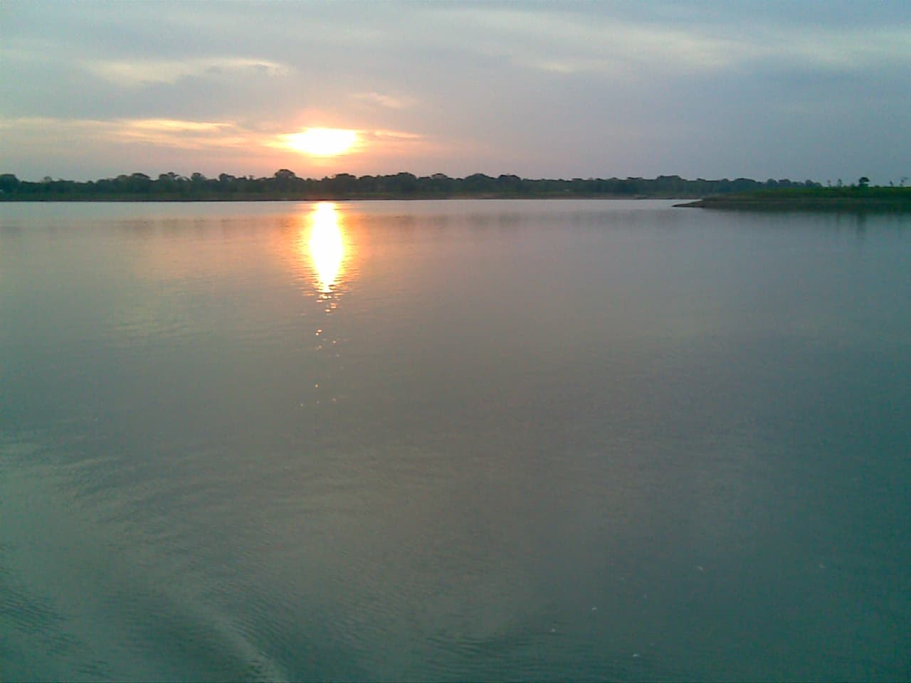 Pôr do sol no Rio Madeira — Porto Velho